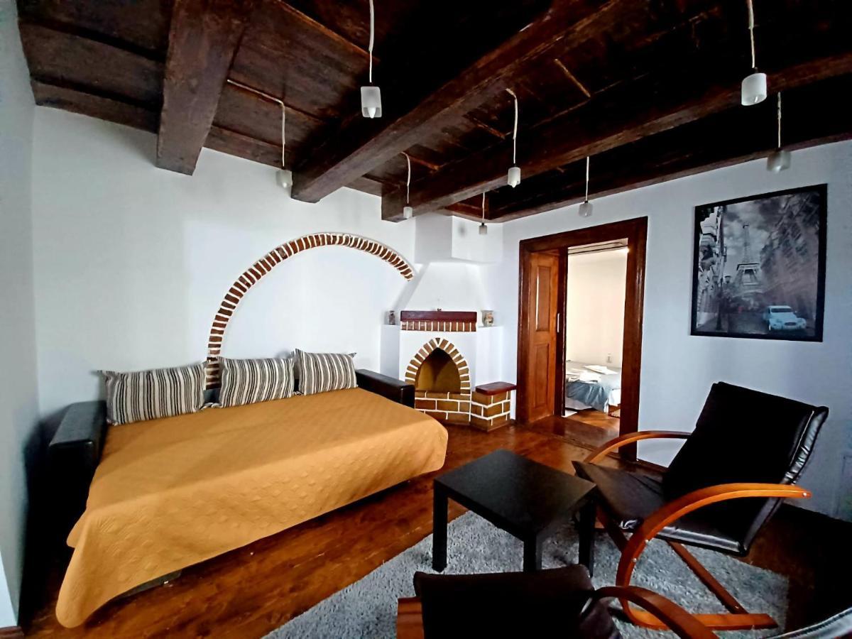 Historic Center Apartment Brasov Luaran gambar