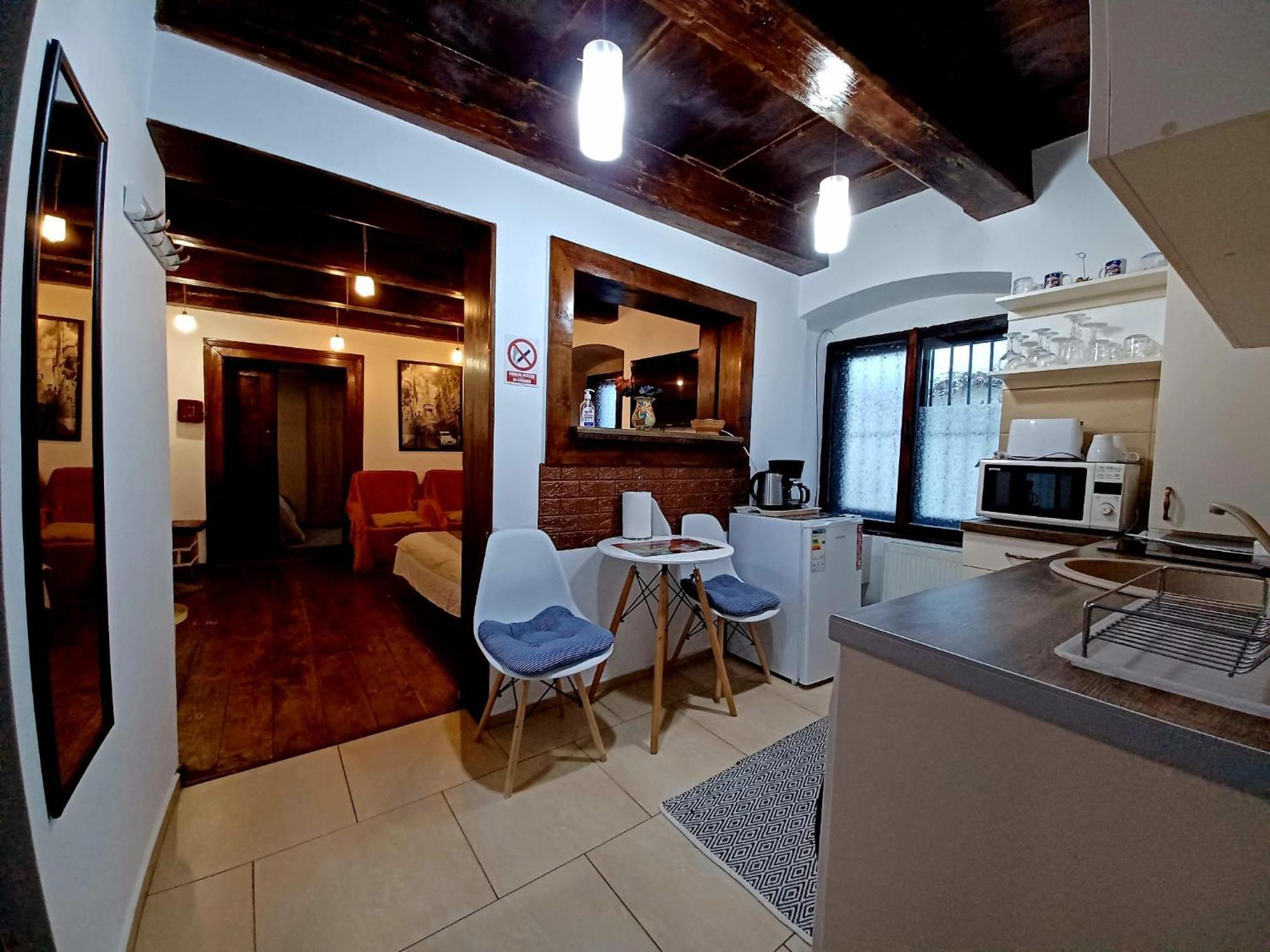 Historic Center Apartment Brasov Luaran gambar